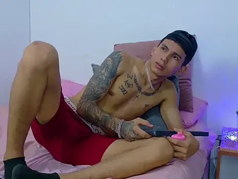 skoook gray  online show from June 6, 7:51 pm