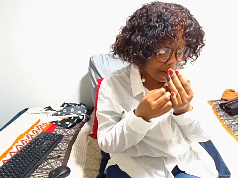 TashaBebe online show from June 17, 5:25 pm