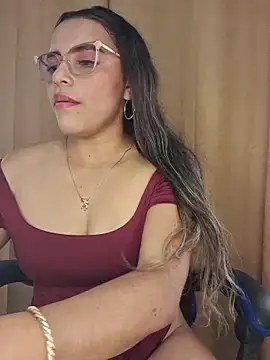 Estrella em online show from May 23, 6:23 pm
