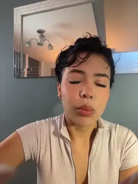 FERNANDAXX  online show from May 23, 11:58 am