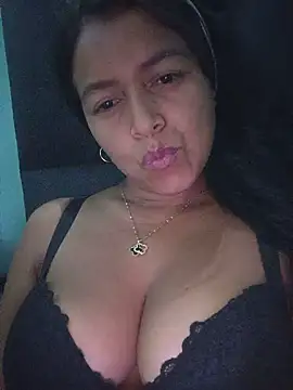 Ateneaxxxx online show from May 20, 3:56 am