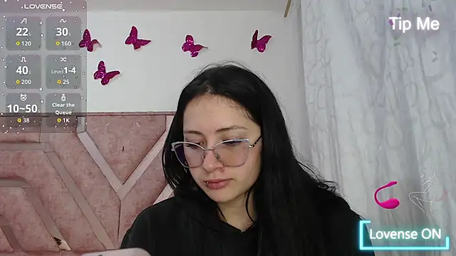 Snapshot of Angel-Hott_ chatting on June 25, 2:22 am Angel-Hott online show from June 25, 2:22 am