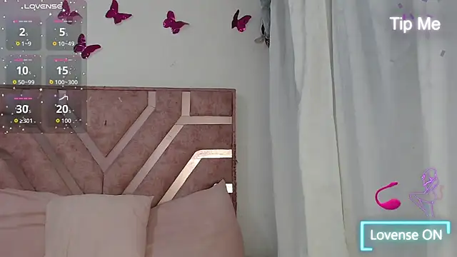 Snapshot of Angel-Hott_ chatting on June 27, 3:44 am Angel-Hott online show from June 27, 3:44 am