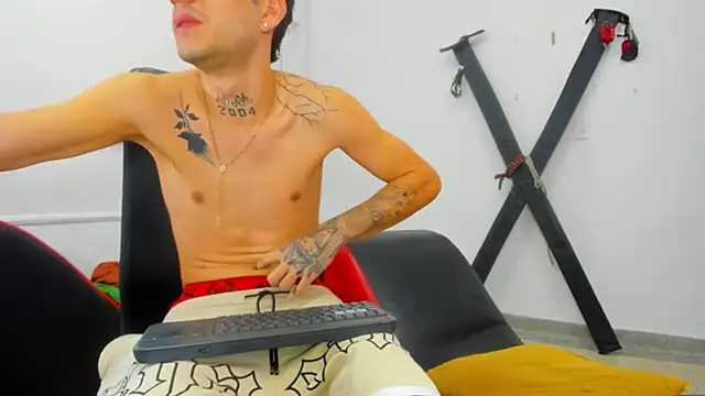 boy max latin online show from May 23, 3:56 am
