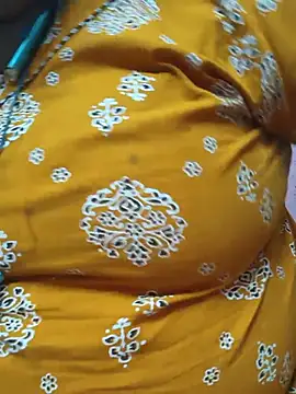 geetha431 online show from July 4, 7:31 pm