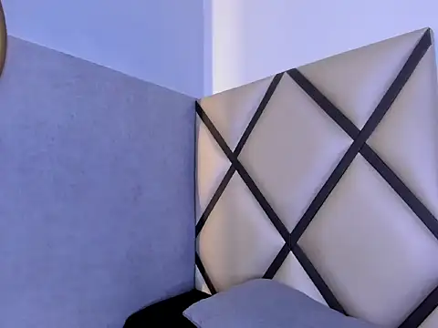 Zoee-Ross online show from May 21, 8:49 pm