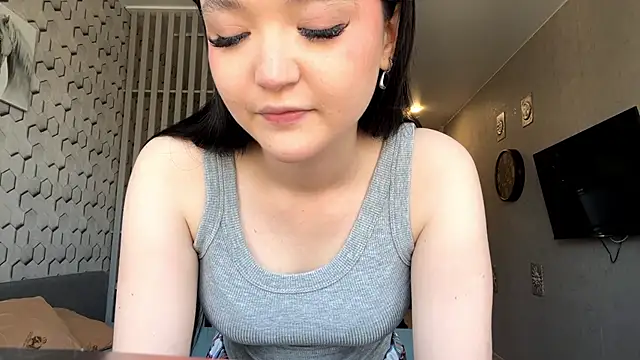 NikiGrandberry online show from May 24, 2:44 pm