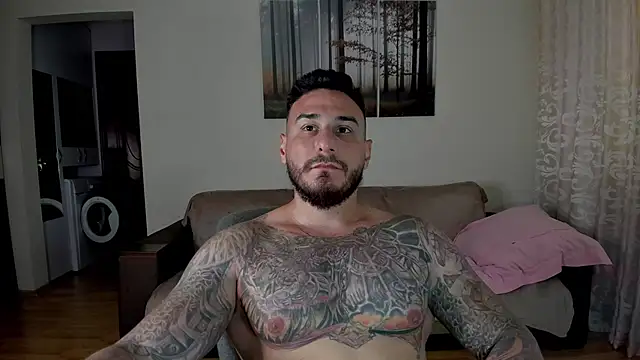 Snapshot of Gymdominus chatting on June 28, 8:09 am Gymdominus online show from June 28, 8:09 am