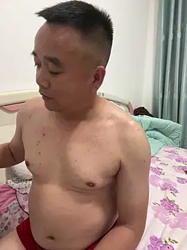 MRhuang007 online show from June 8, 6:19 pm