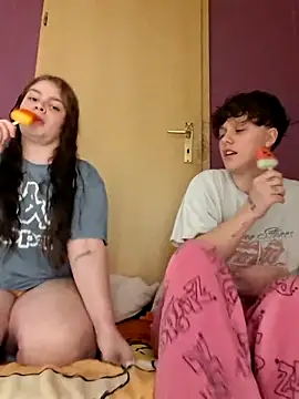 BellaHoneyy online show from May 25, 12:27 am