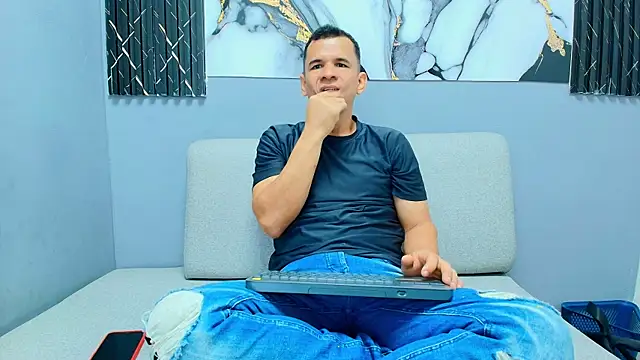 matthew white2 online show from May 25, 7:20 pm