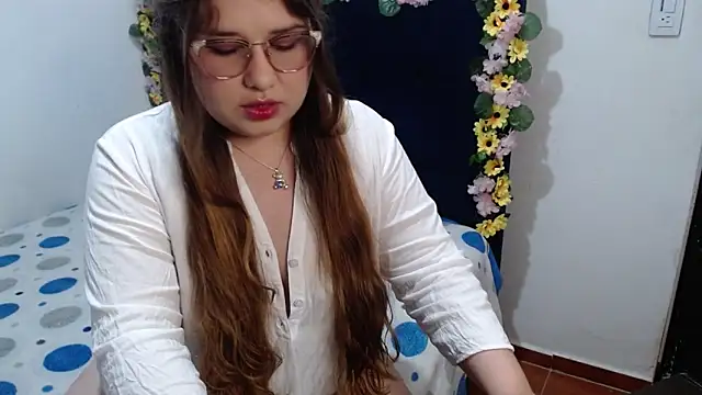 mary shucsika online show from May 28, 3:04 am