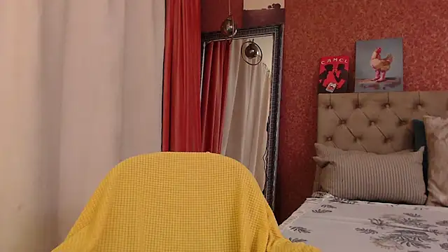 Snapshot of RedFlagXXX chatting on June 24, 5:50 am RedFlagXXX online show from June 24, 5:50 am