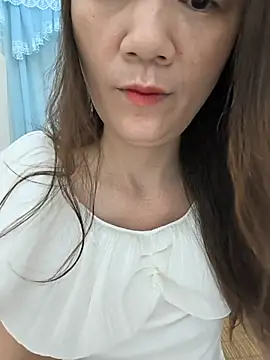 Lye lovely online show from June 21, 10:01 pm