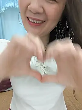 Lye lovely online show from June 26, 1:15 pm