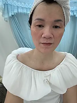 Lye lovely online show from July 5, 3:02 am