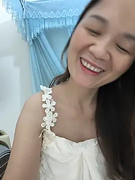 Lye lovely online show from July 8, 9:52 pm