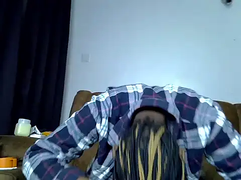 Snapshot of sweet_pie01 chatting on June 11, 9:13 pm sweet pie01 online show from June 11, 9:13 pm