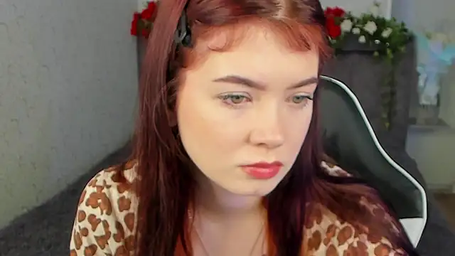 Snapshot of MelissaMay__ chatting on June 19, 10:13 pm MelissaMay online show from June 19, 10:13 pm