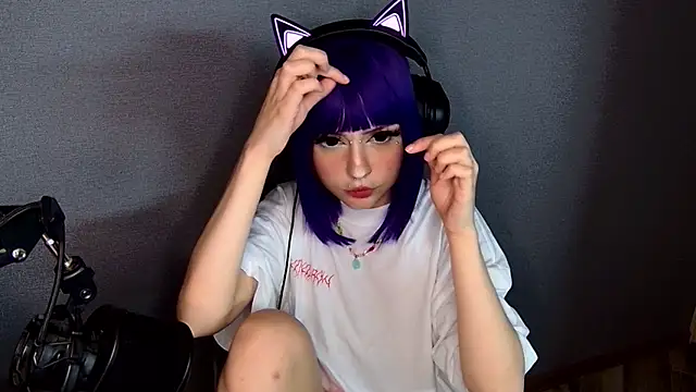 YunaLeaf online show from June 15, 10:23 pm
