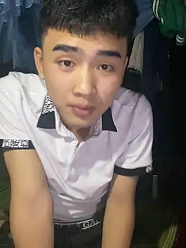 luonghoanganhh online show from May 24, 2:33 pm