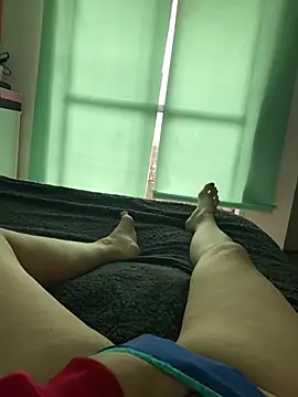 lulupiecitosamor online show from May 24, 12:32 pm
