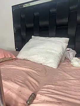 valentina sexygirl online show from May 25, 3:51 pm