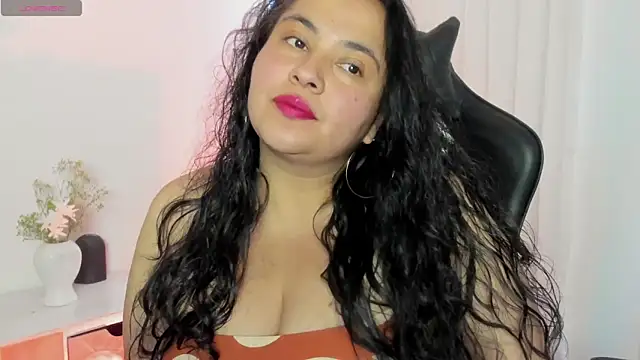 JadeBellee online show from May 25, 4:46 pm