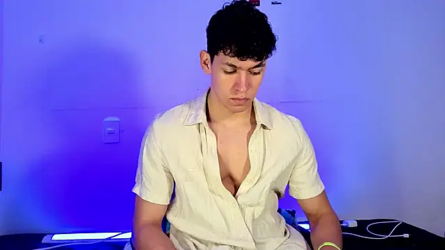 Luke Muscle online show from May 29, 12:58 pm