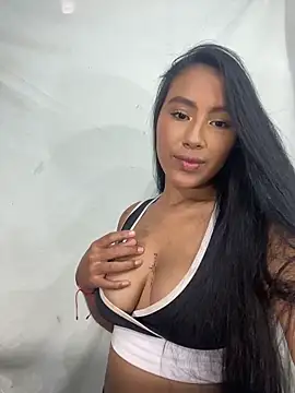 Nana-Benavides online show from May 26, 7:43 pm