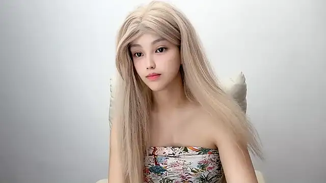 jiangjiang2005 online show from July 5, 4:25 pm