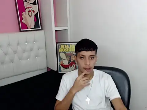 Snapshot of jl_brayan12 chatting on July 10, 4:06 am jl brayan12 online show from July 10, 4:06 am