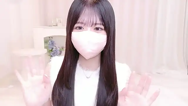 Snapshot of Yuinyaaa chatting on July 5, 10:33 am Yuinyaaa online show from July 5, 10:33 am