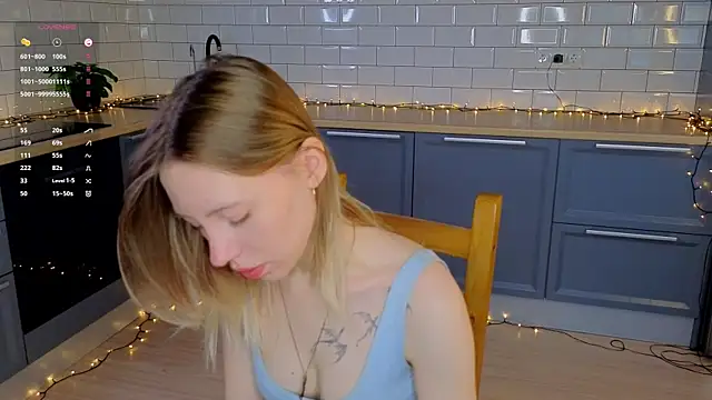 BlondeKelly online show from May 23, 3:38 pm