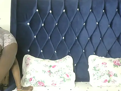 Sexy caramel04 online show from June 18, 11:58 am