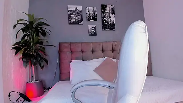 Snapshot of Dayan_rose_ chatting on June 18, 8:24 pm Dayan rose online show from June 18, 8:24 pm