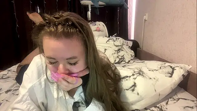 KrystalCarabine online show from May 25, 4:51 am