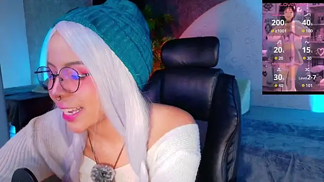 emmanakamura online show from June 25, 10:20 am