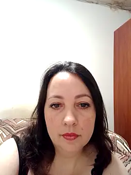 Snapshot of zupita0305 chatting on June 10, 6:56 am zupita0305 online show from June 10, 6:56 am
