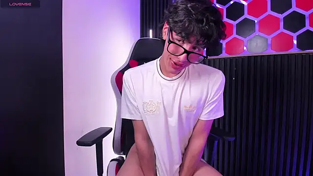 SantyFoxxs online show from June 25, 3:28 am