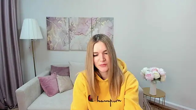 RoxyReignn online show from May 24, 10:59 pm