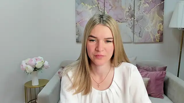 RoxyReignn online show from July 2, 9:54 pm