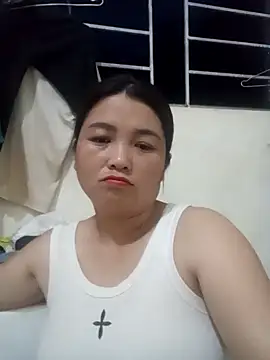 Giee00 online show from May 24, 9:42 pm