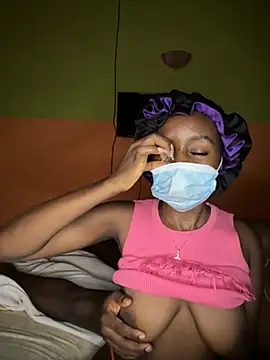 Snapshot of sexycoupp chatting on June 24, 1:54 pm sexycoupp online show from June 24, 1:54 pm