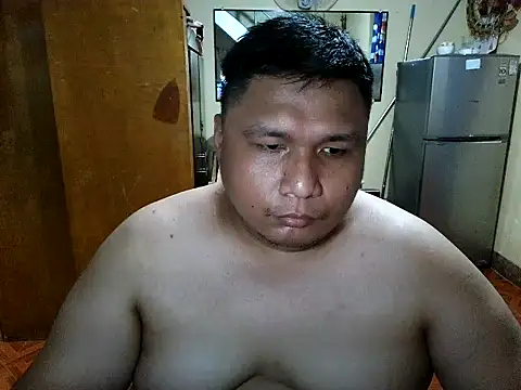 Snapshot of RedSword007 chatting on June 29, 5:57 am RedSword007 online show from June 29, 5:57 am