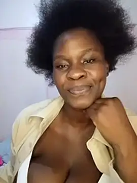 Snapshot of curvyperry chatting on July 14, 6:24 pm curvyperry online show from July 14, 6:24 pm