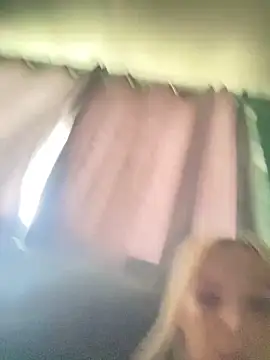 Glowing Manny Riah online show from June 2, 1:13 pm