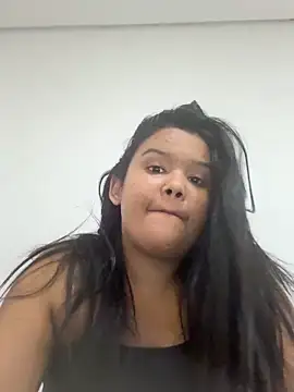 Eumileninha online show from May 25, 8:48 pm