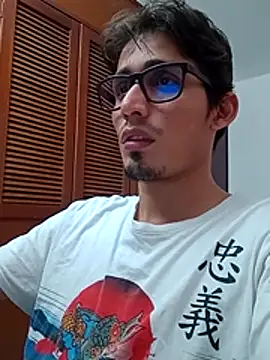 Snapshot of SrIncognito666 chatting on June 3, 2:33 pm SrIncognito666 online show from June 3, 2:33 pm