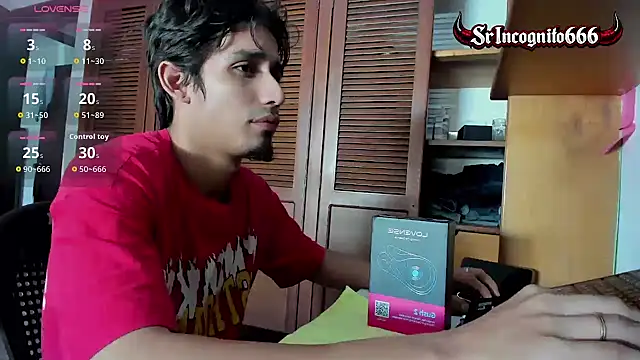 Snapshot of SrIncognito666 chatting on July 10, 1:14 pm SrIncognito666 online show from July 10, 1:14 pm